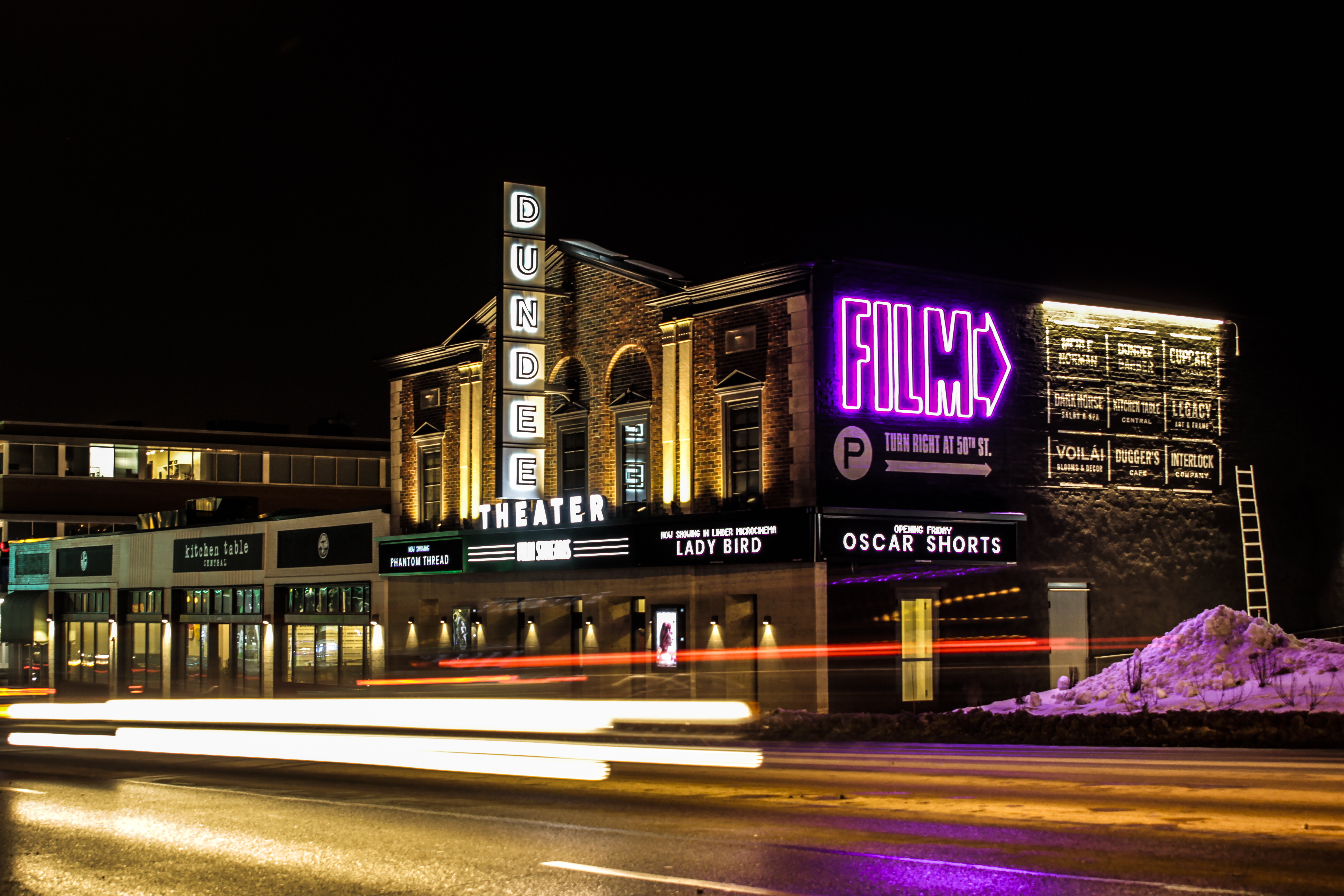 Dundee Full Front Signs