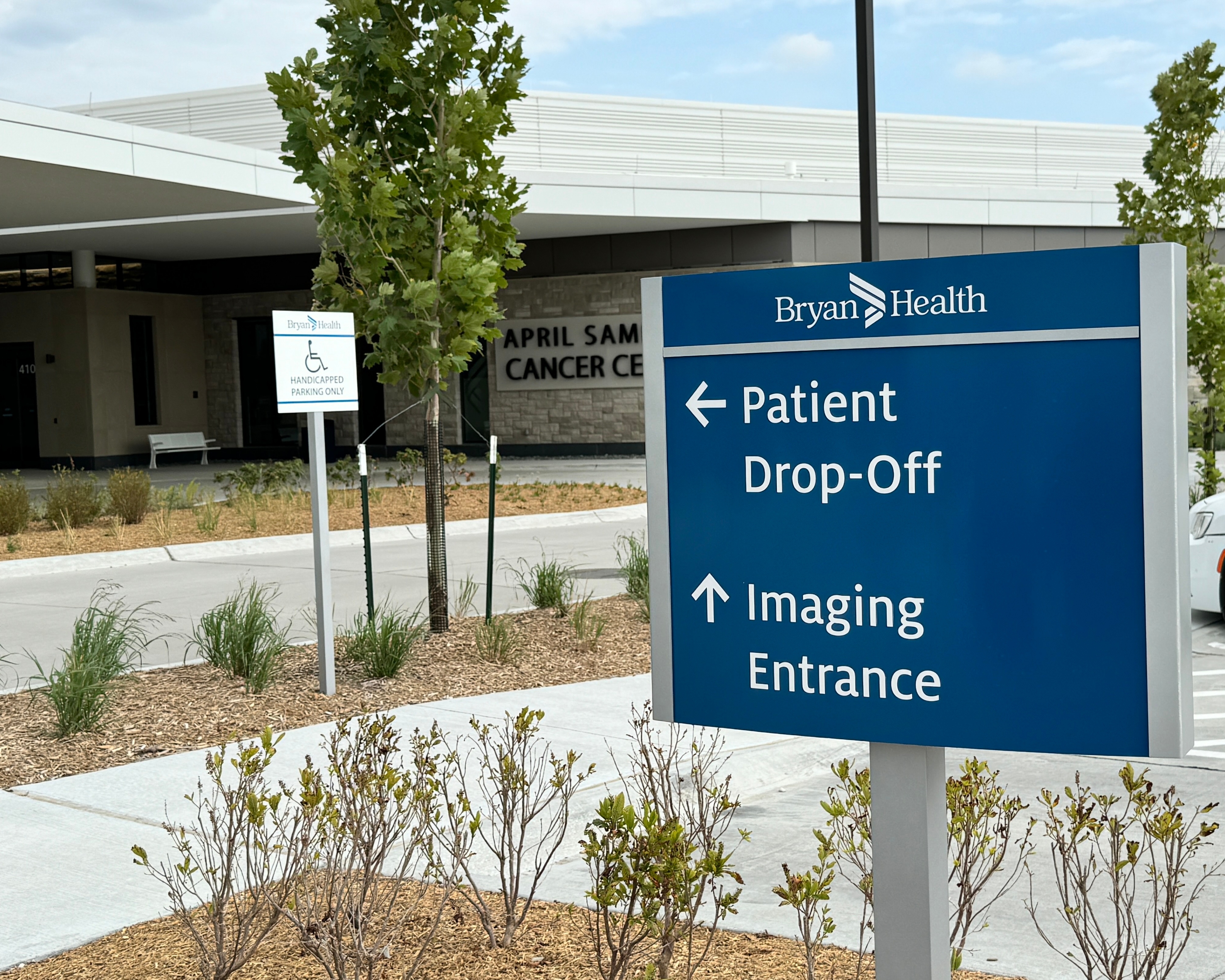 April Sampson Exterior Directional Patient Dropoffsign 500