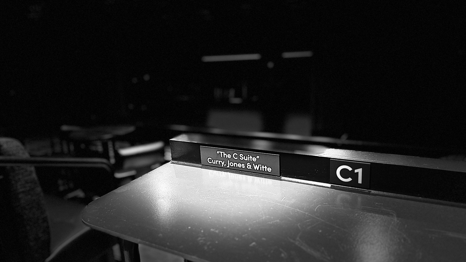 Vibrant Suite Signage 16 9