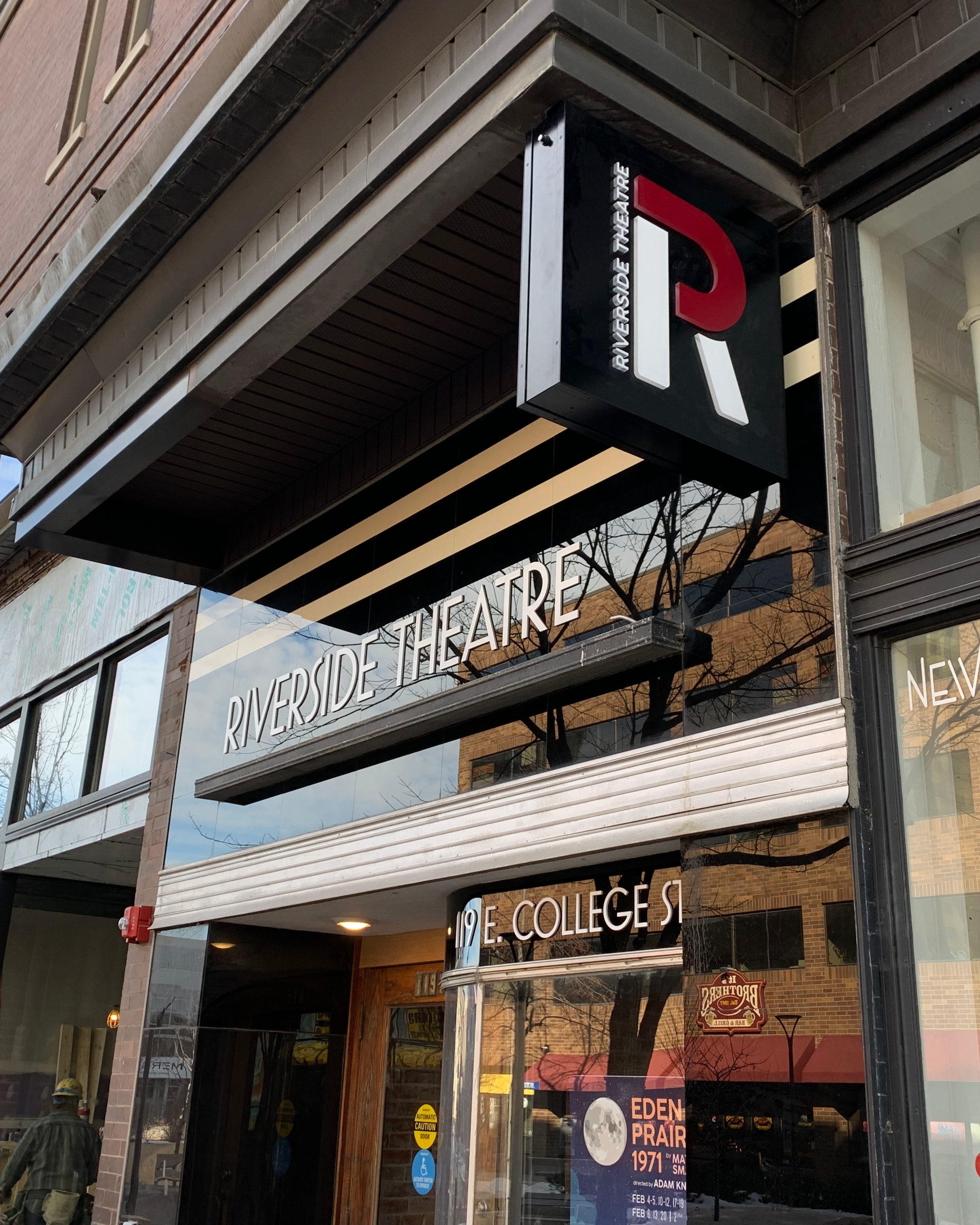 Riverside Theatre Exterior Portrait 400