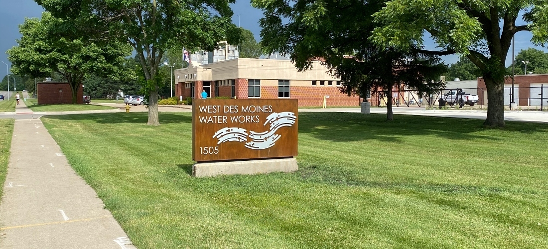 WDSM Waterworks Exterior Monument Faux Corten Bright Day 1100 2022 11 18 154223 ocyc